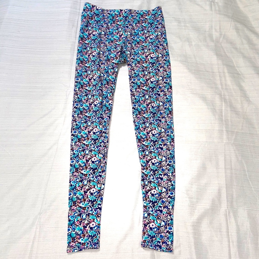 American Eagle floral SMALL leggings